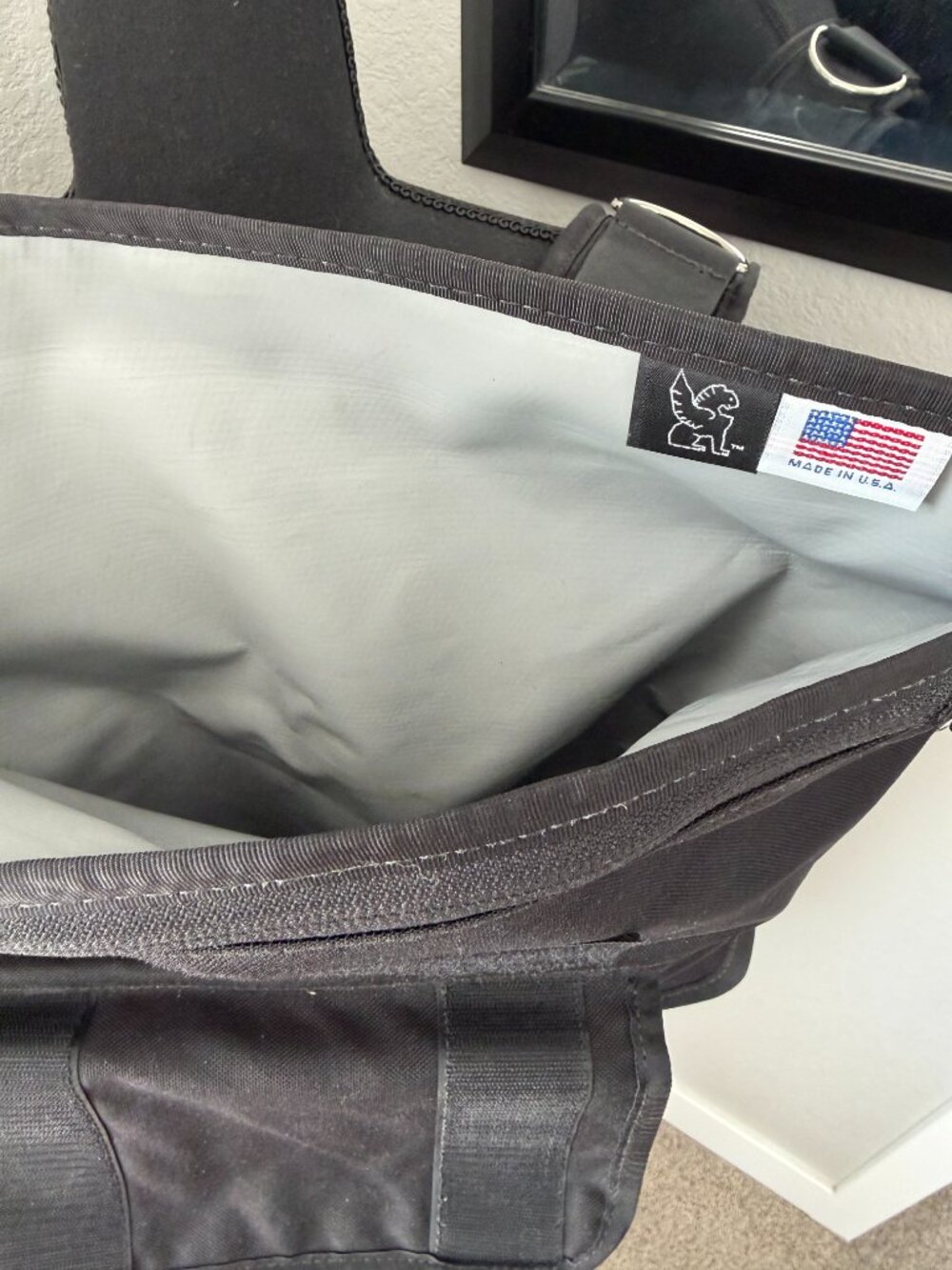 CHROME Black Ivan Rolltop Large Messenger Backpack Commuter Bag - Picture 10 of 13